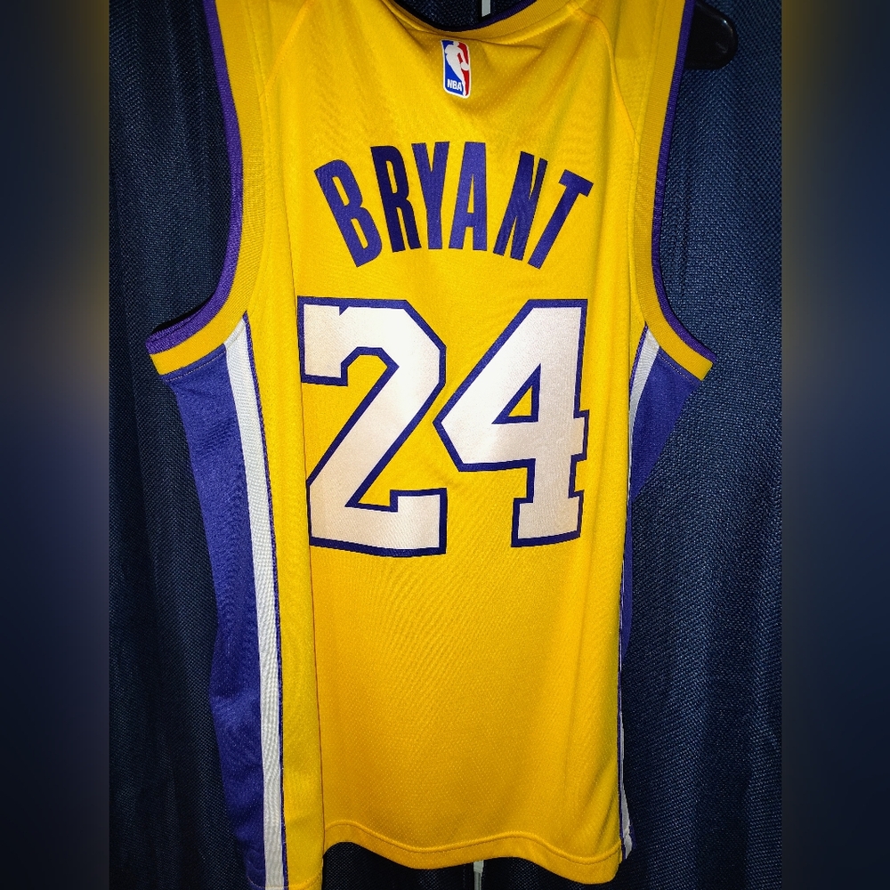 Nike Kobe Bryant Lakers Jersey